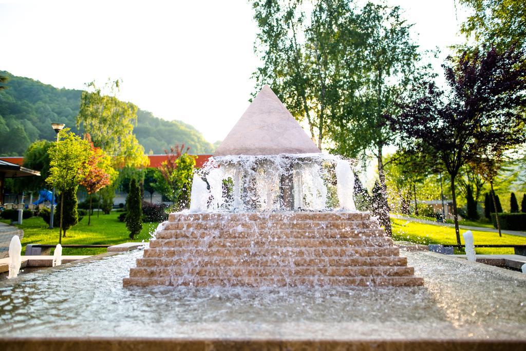 Garden City Hotel Konjic Extérieur photo